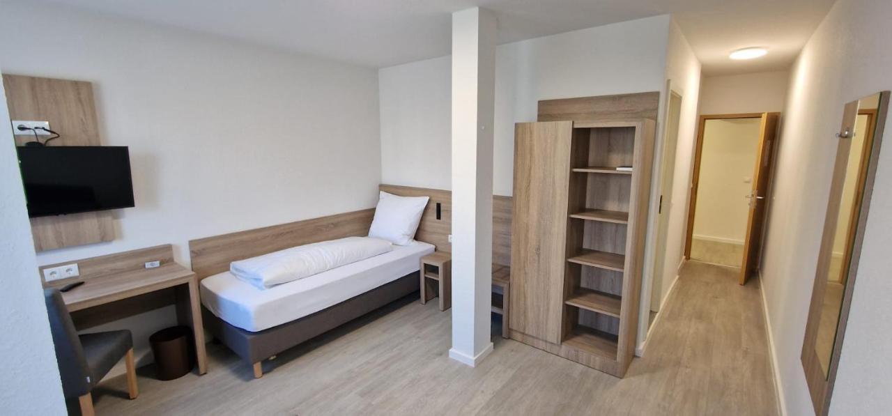 Hotel Ladage *